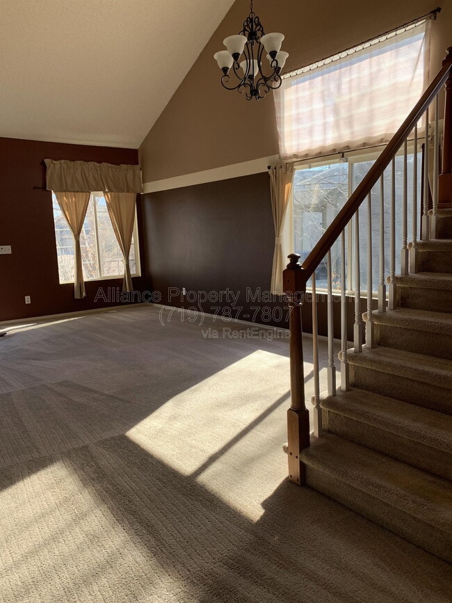 Photo - 212 Oxbow Dr