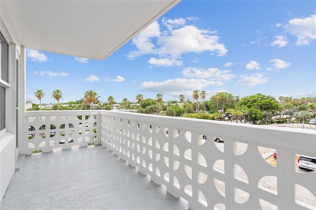 Building Photo - 4010 Galt Ocean Dr Unit 312 Rental