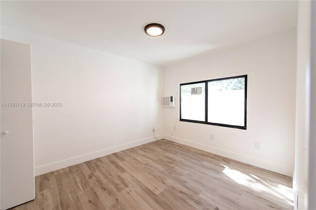 Photo - 764 NW 36th Ave Unit 2