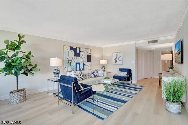 Building Photo - 2357 Gulf Shore Blvd N Unit 107