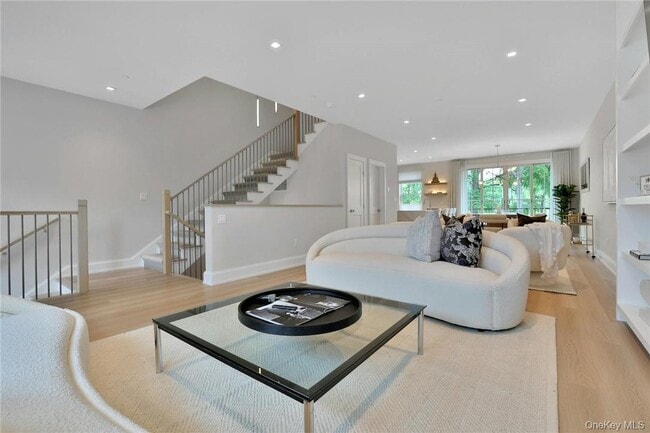 Photo - 162 Bedford Rd Unidad 15