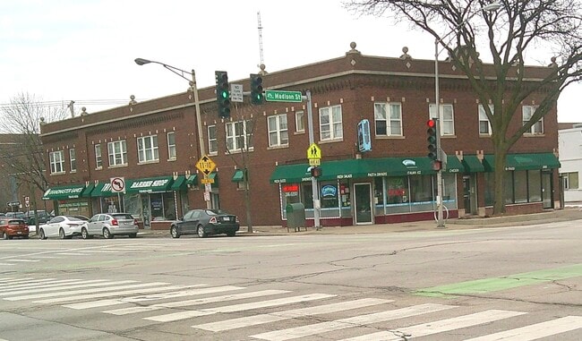 Building Photo - 440 S Ridgeland Ave Unit 2S