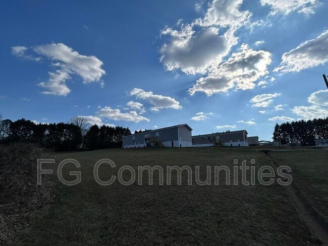 Photo - 3220 Sutton Ln