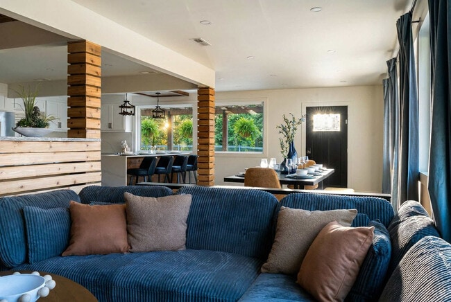 Photo - 10 Penny Ave Unit SI ID1474772P