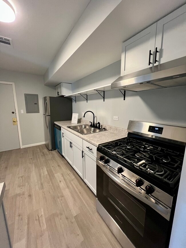 Photo - 7816 Woodward Ave