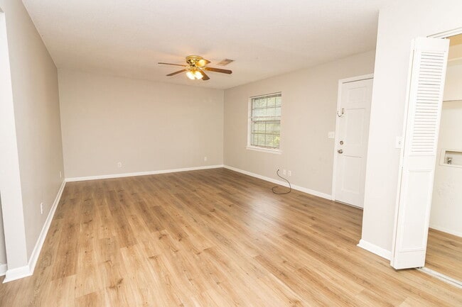 5120 Old Trail