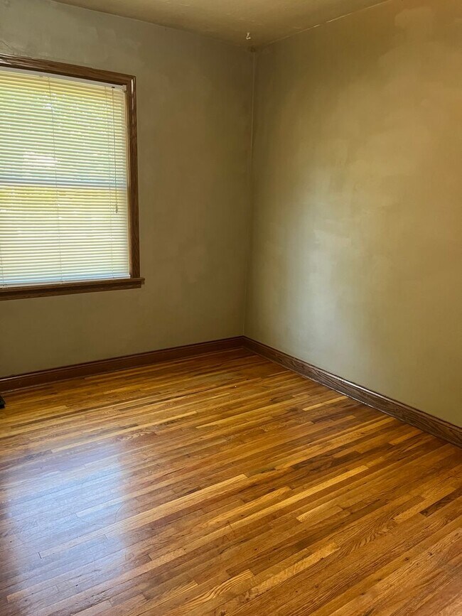 Photo - 868 20th Ave SE Unidad 1