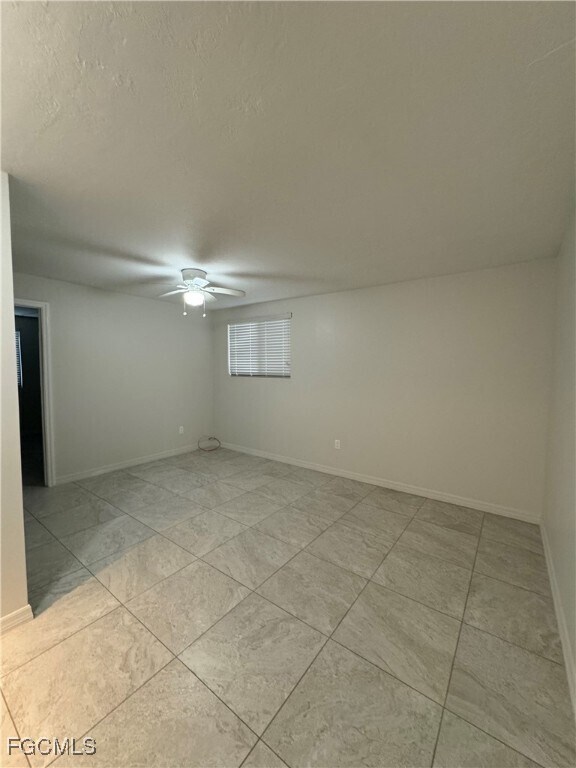 Photo - 7961 Gladiolus Dr