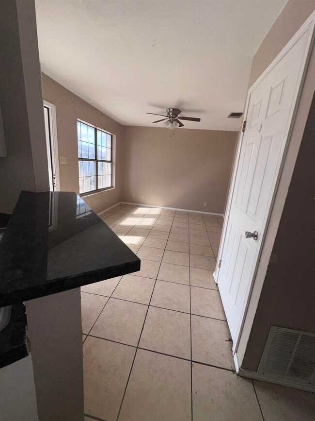 606 Gale St Unit 12