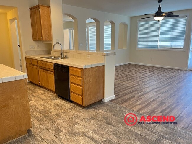 Photo - Spacious 5 Bedroom, 3 Bathroom Home with Pool in Northwest Bakersfield