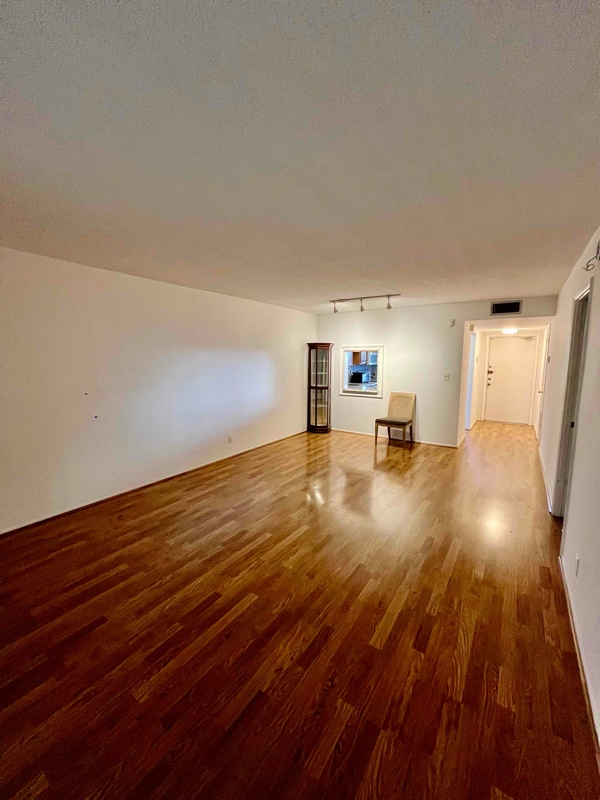 Photo - 950 Hillcrest Dr