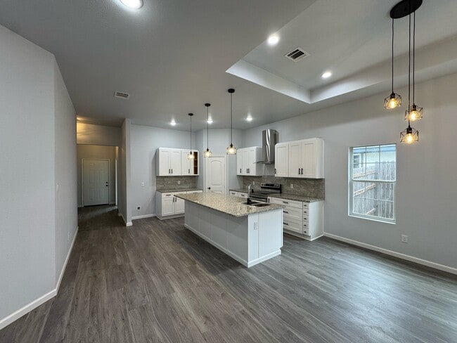 Photo - 2213 Beverly Dr