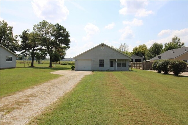 Building Photo - 417 W Apple Blossom Ave Rental