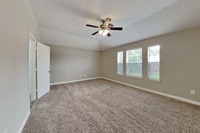 Photo - 21884 Whispering Forest Dr