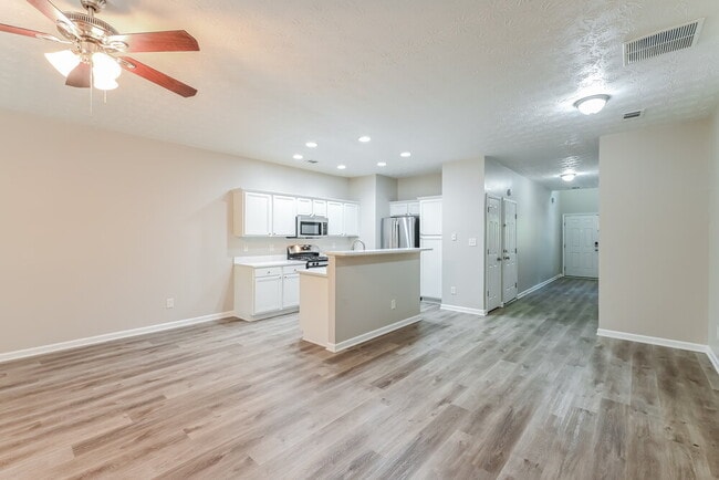 Photo - 770 Brookside Parc Ln