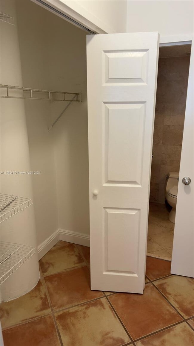 Building Photo - 3725 S Ocean Dr Unit 909 Rental