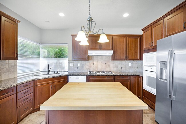 Photo - 40180 Eastwood Ln