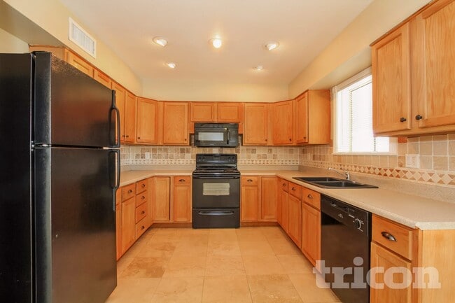 Photo - 6237 W Marconi Ave