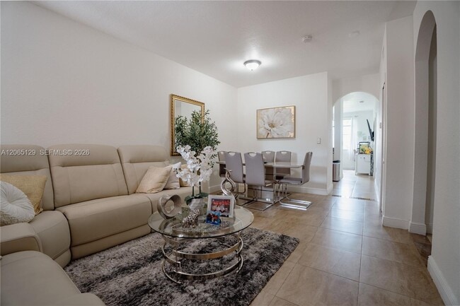 Photo - 17600 NW 73rd Ave Unidad 201-6