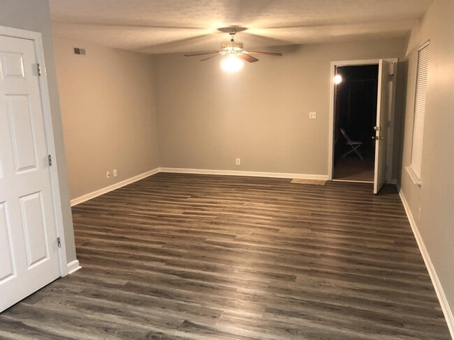 Photo - 5128 Keegan Way