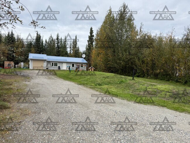 Photo - 3 bedroom home in the heart of North Pole,...