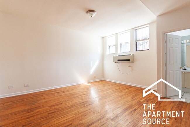 Photo - 917 W Dakin St Unit 110