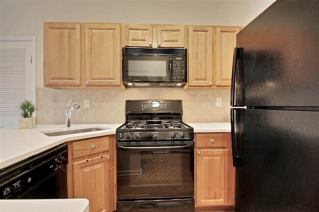 Photo - 704 Clinton St Unit 3D