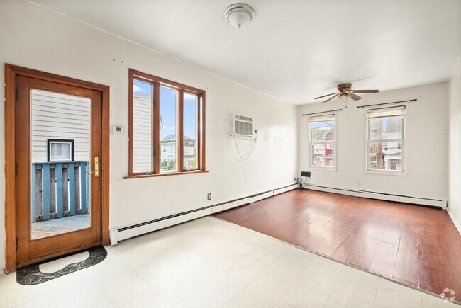 Building Photo - 70 Humphrey Ave Unit 2 Rental