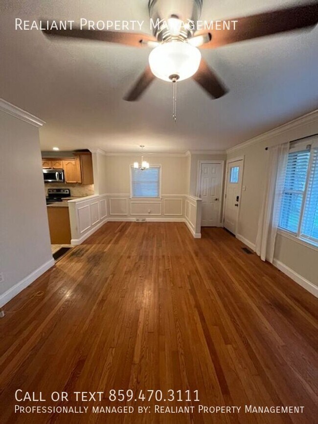 Photo - 1033 Della Dr