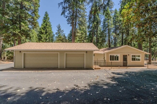 Photo - 16932 McKenzie Dr