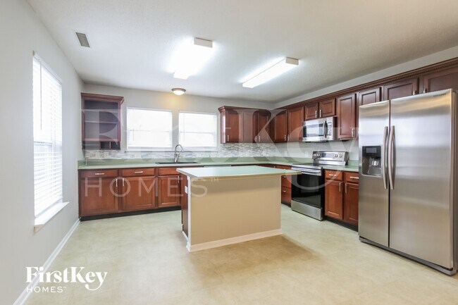 Photo - 1180 King Maple Dr