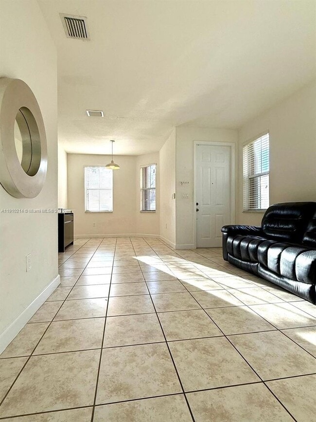 Photo - 8675 NW 109th Ct