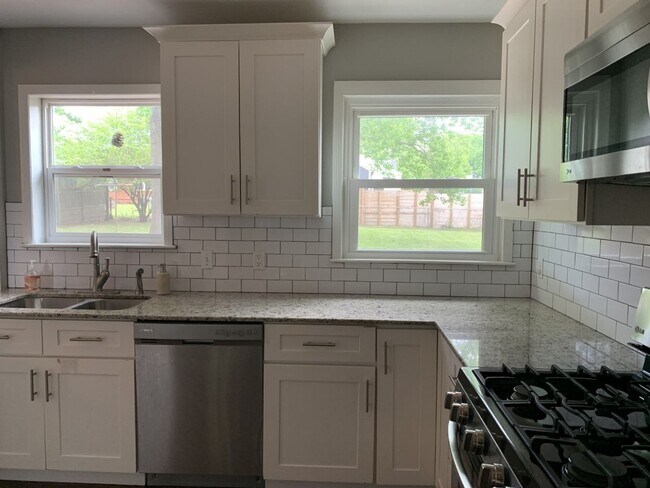 Photo - Beautiful Florence Park South home with hardwood floors throughout.