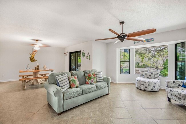 Photo - 2/2.5 Town Home Away From Home in Crystal River