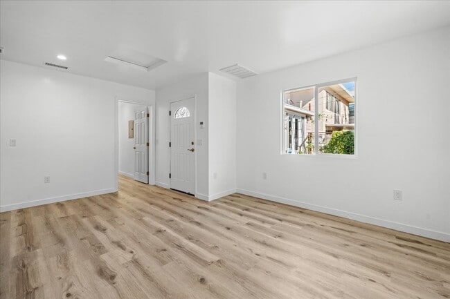 Photo - 4037 Madison Ave