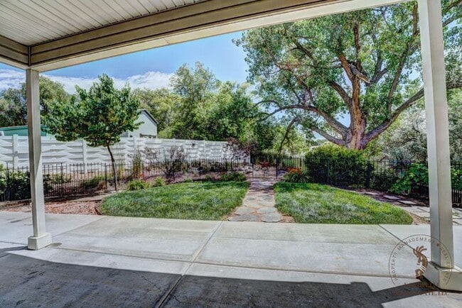 Photo - 536 Park Ridge Ct