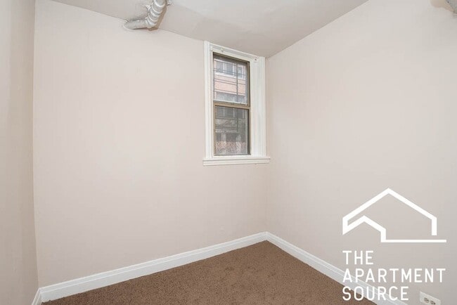 Photo - 1371 W Estes Ave Unit 1371 West Estes Ave