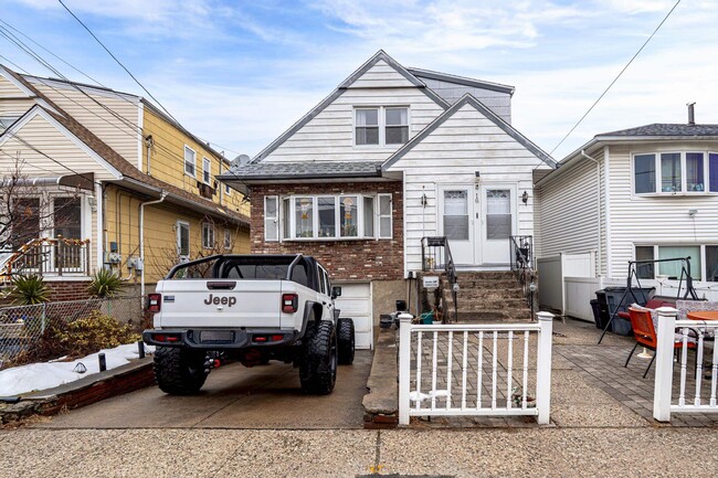 Photo - 16 Crossgate Rd Unit 2