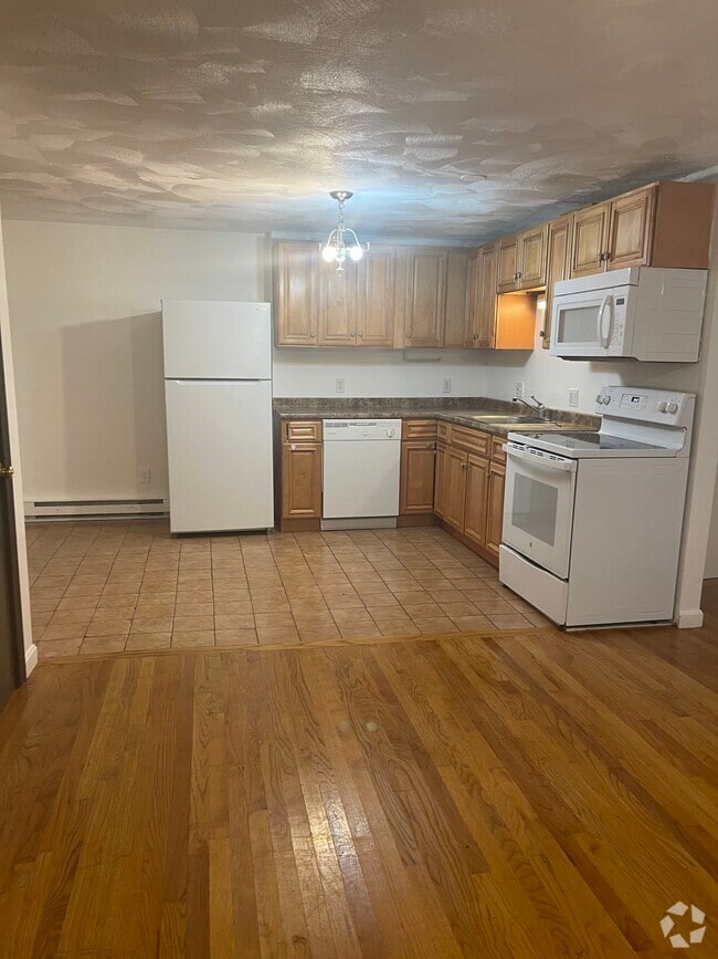 Building Photo - 224 Main St Rental