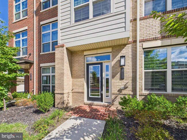 3711 Mayors Wy