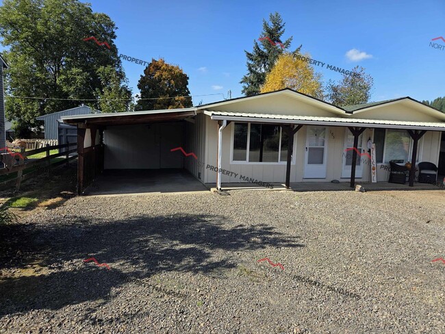 Building Photo - R330B Unit #A