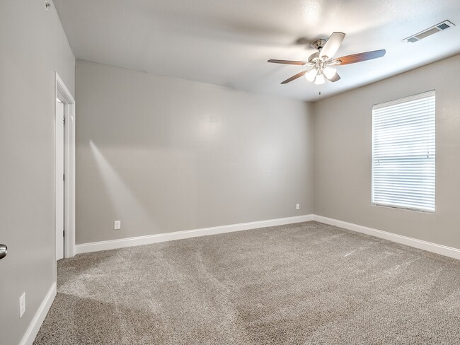 Photo - White Oak Apartments