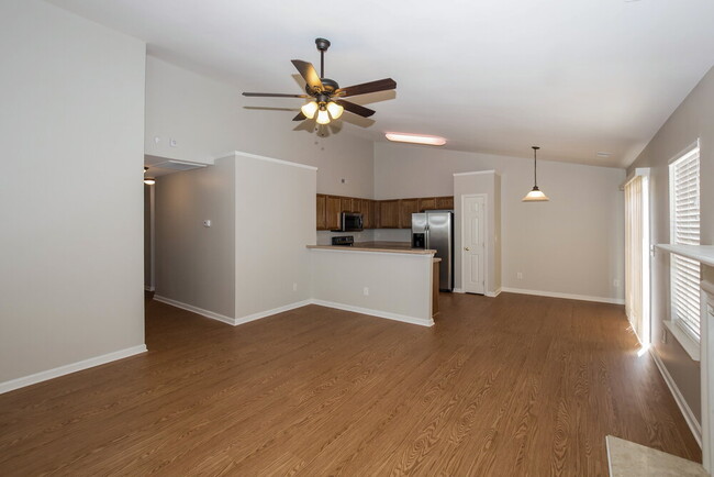 3012 Deep Cove Dr NW