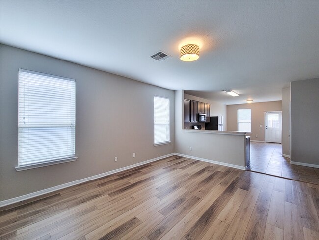 Building Photo - 6535 Dayridge Ln