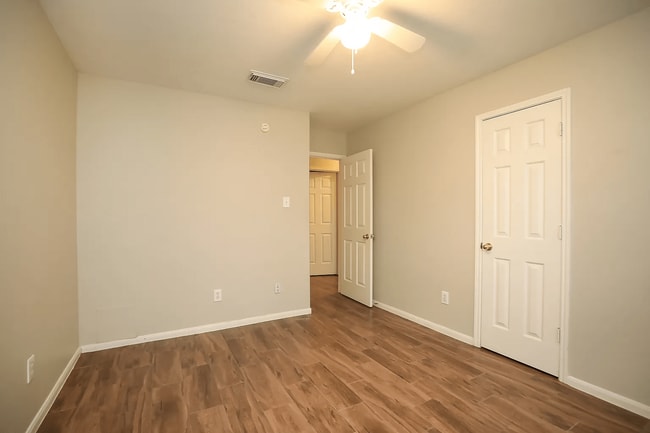 Building Photo - 208 Armand Bay Dr