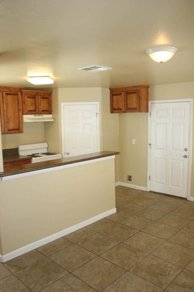 Photo - L St 713 Unit B