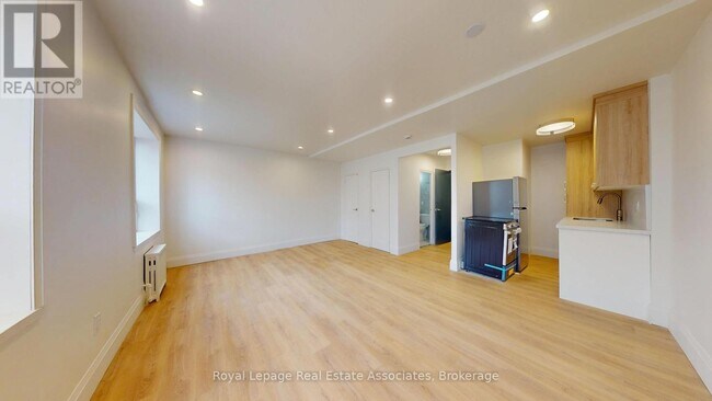 Photo - 1 Marquette Ave Unité 2