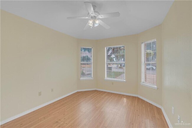 12 Lake View Dr