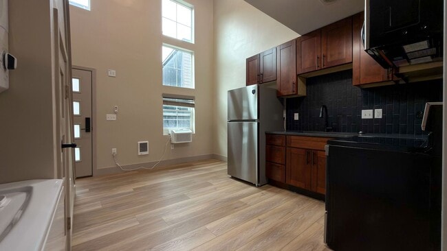 Photo - 620 Jefferson Ave