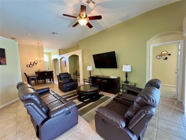 Photo - 8127 Fan Palm Way